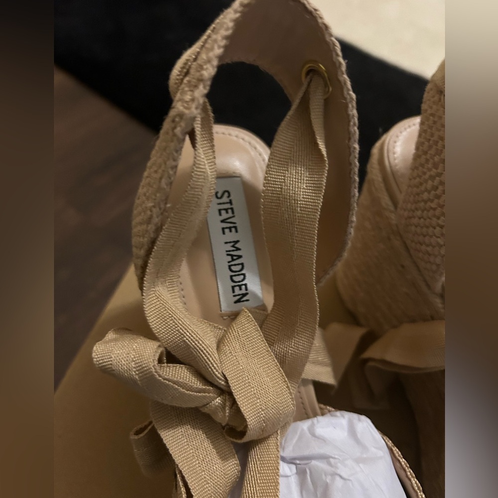 Steve Madden Locket Wedge Heels 8.5 - Picture 8 of 16
